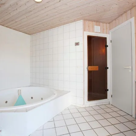 Lxxxvi Holiday home *